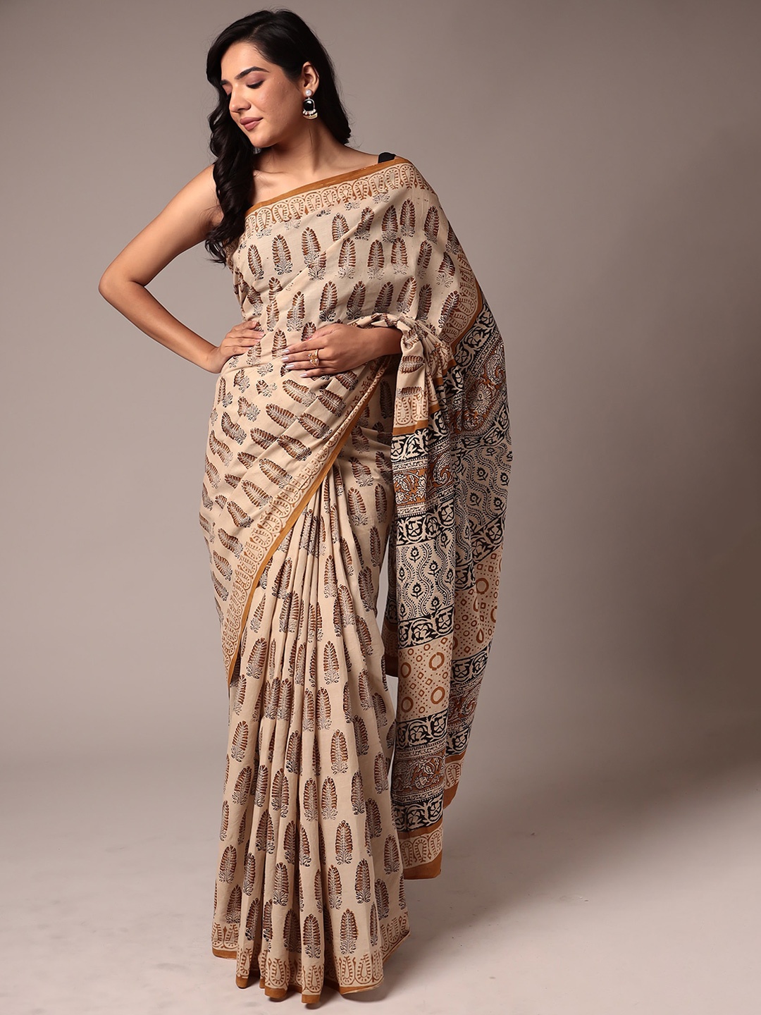 

ZARI Ethnic Motifs Printed Pure Cotton Saree, Cream