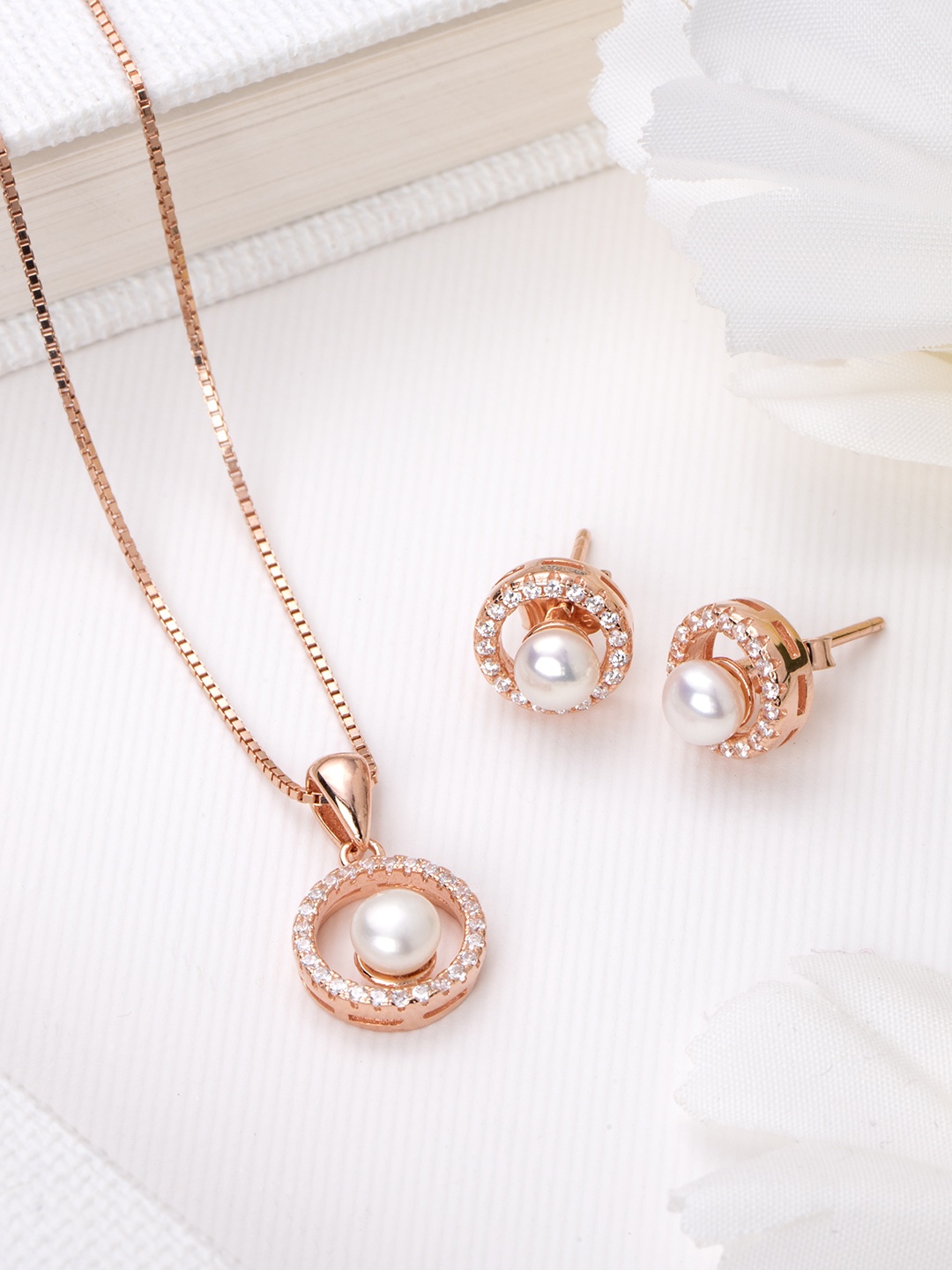 

Zavya 925 Pure Silver Pearls-Studded Rose Gold-Plated Jewellery Set