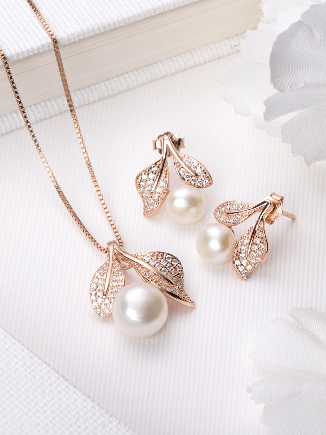 

Zavya 925 Pure Silver Pearls-Studded Rose Gold-Plated Jewellery Set