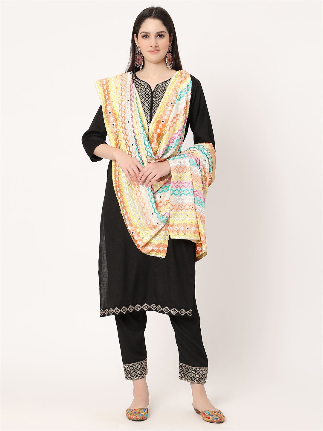 

Moda Chales Ethnic Motifs Embroidered Phulkari Dupatta, Yellow