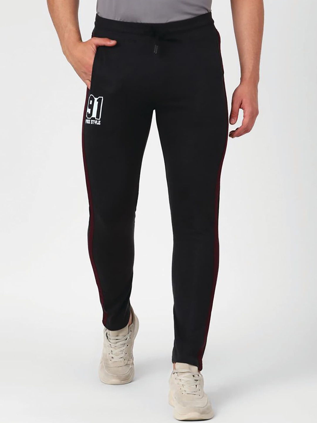 

UrbanMark Men Regular Fit Regular Cotton Track Pants, Charcoal