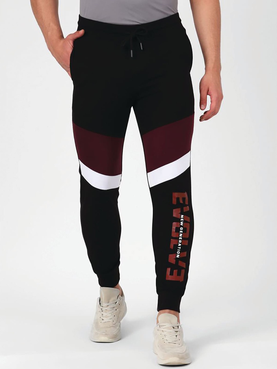 

UrbanMark Men Colourblocked Regular Fit Cotton Joggers Track Pants, Black