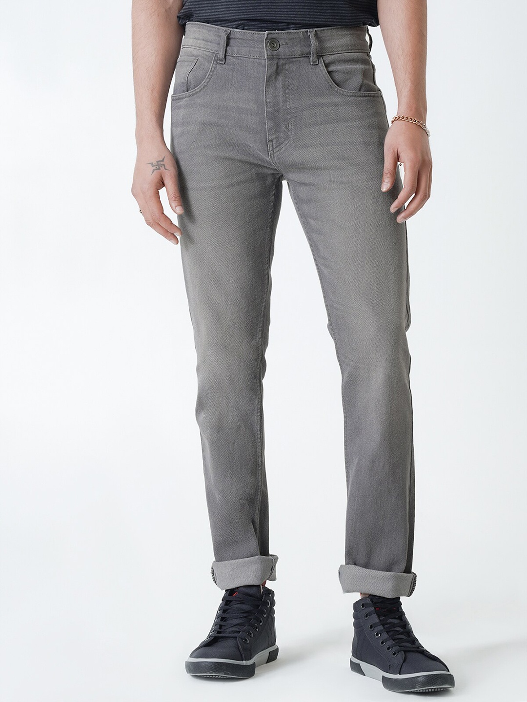 

UrbanMark Men Clean Look Mid-Rise Slim Fit Stretchable Jeans, Grey