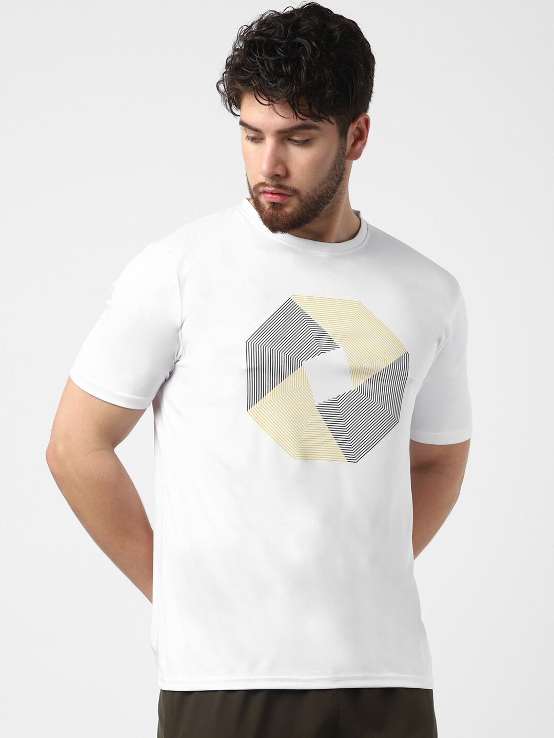 

UrbanMark Geometric Printed T-shirt, White