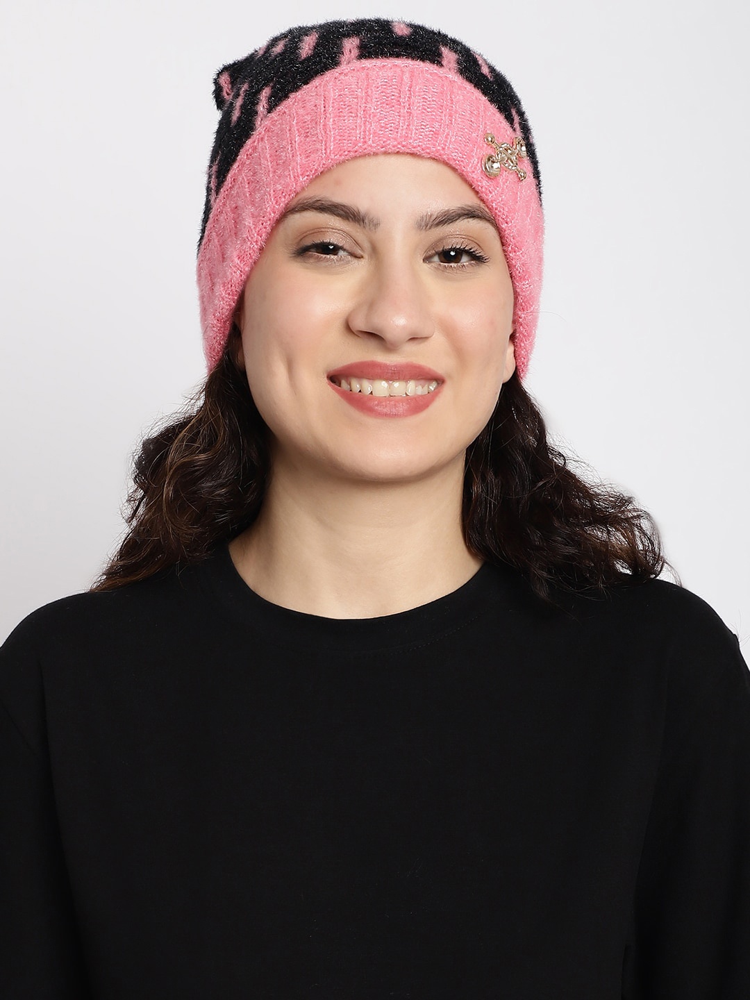 

ELLIS Women Self Design Beanie, Pink