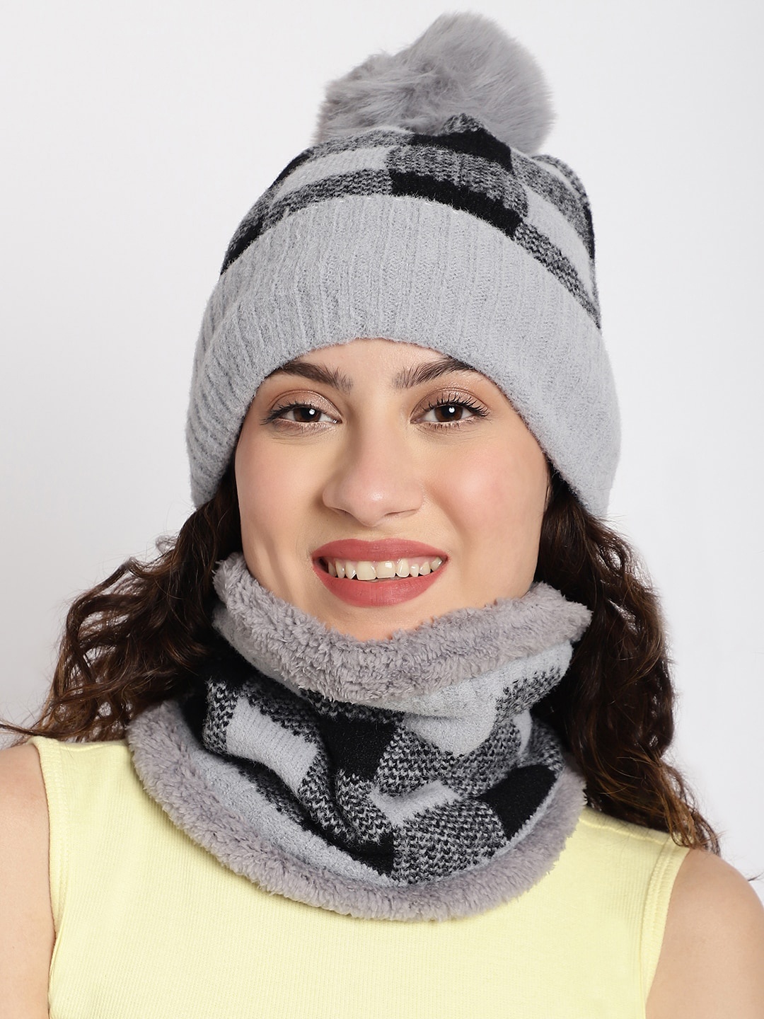 

ELLIS Women Self Design Beanie, Grey