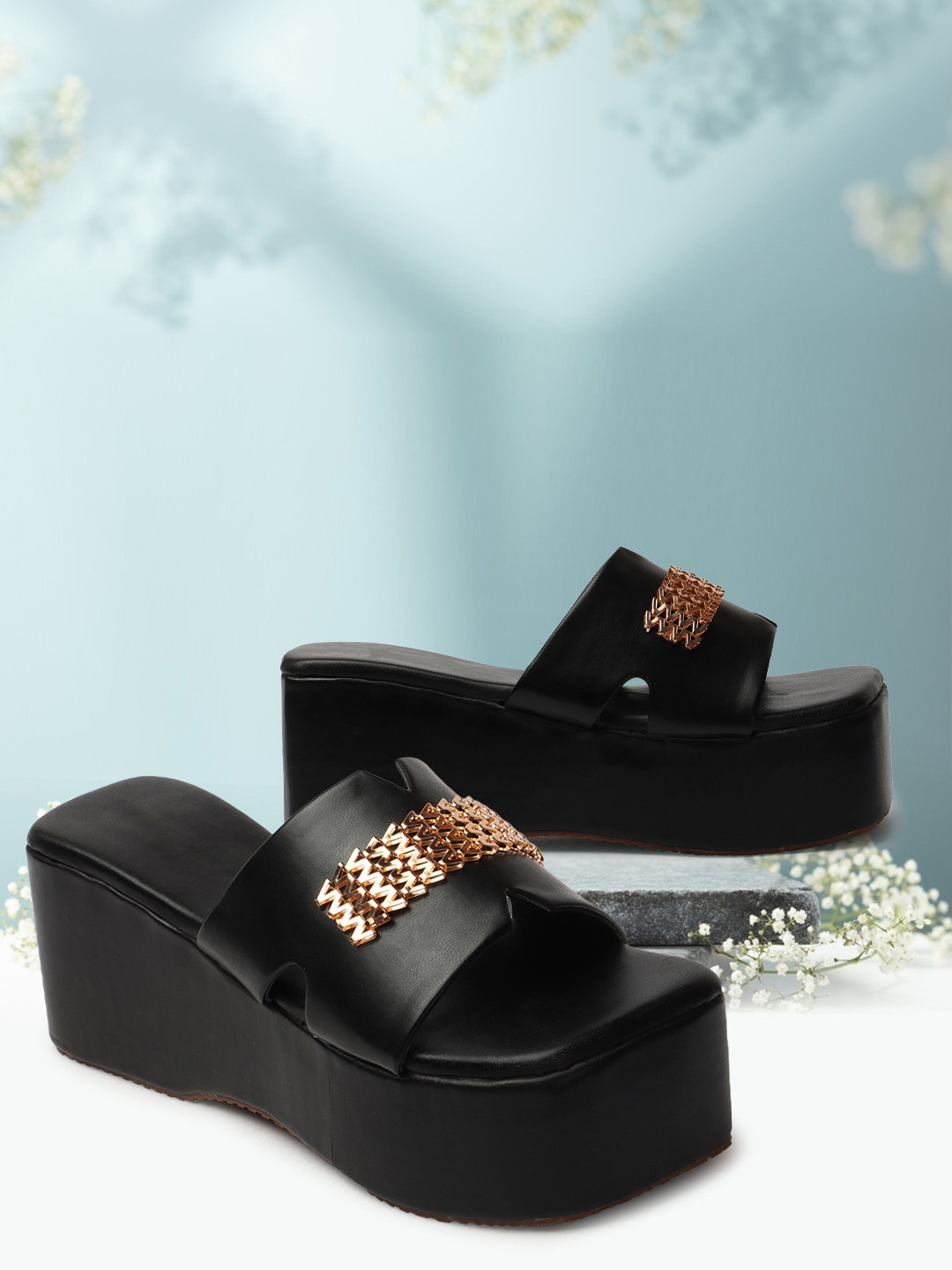 

FEET RUNNER Embellished Open Toe Flatform Heels, Black