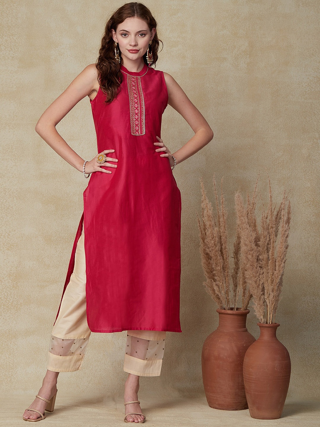

FASHOR Floral Embroidered Cotton Silk Straight Kurta, Pink