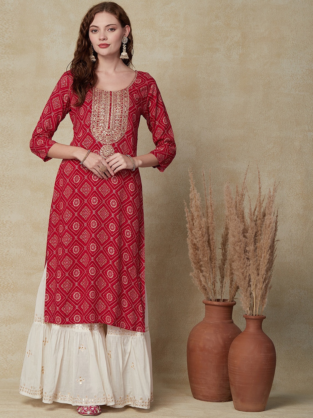 

FASHOR Bandhani Printed Sequins Detail Straight Kurta, Red
