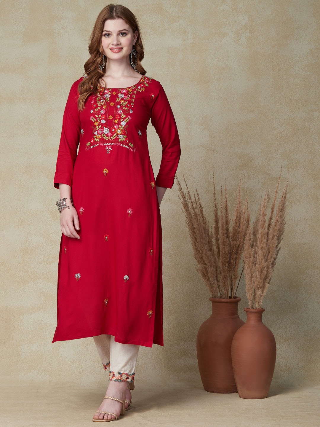 

FASHOR Floral Embroidered Straight Kurta, Red