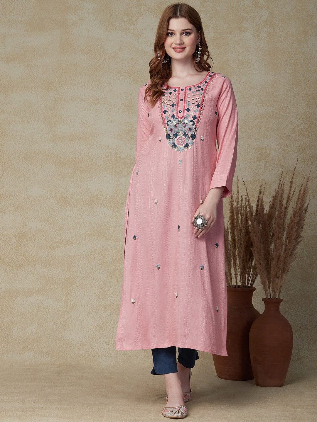 

FASHOR Floral Embroidered Straight Kurta, Pink