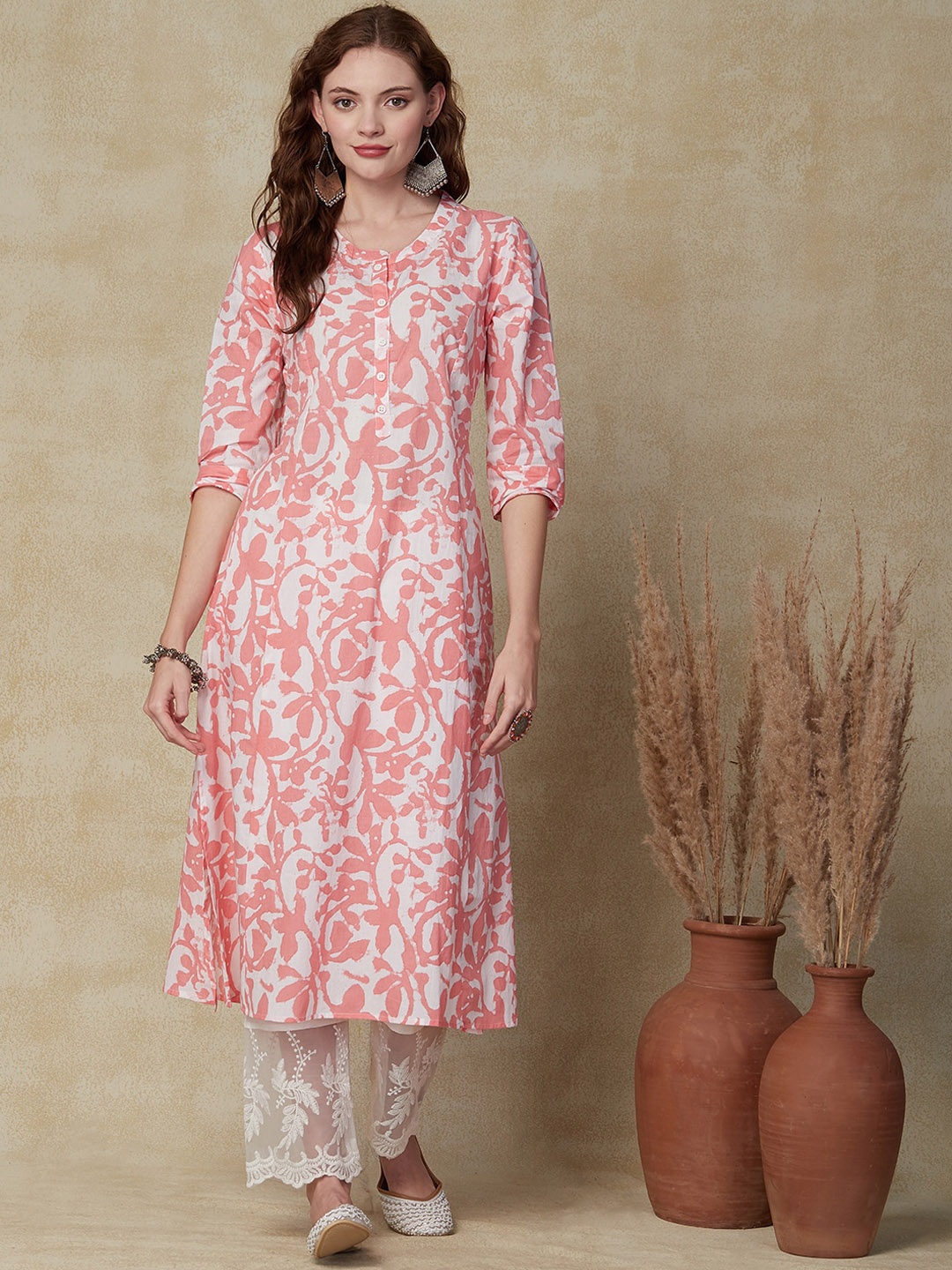 

FASHOR Floral Printed V-Neck A-Line Kurta, Peach