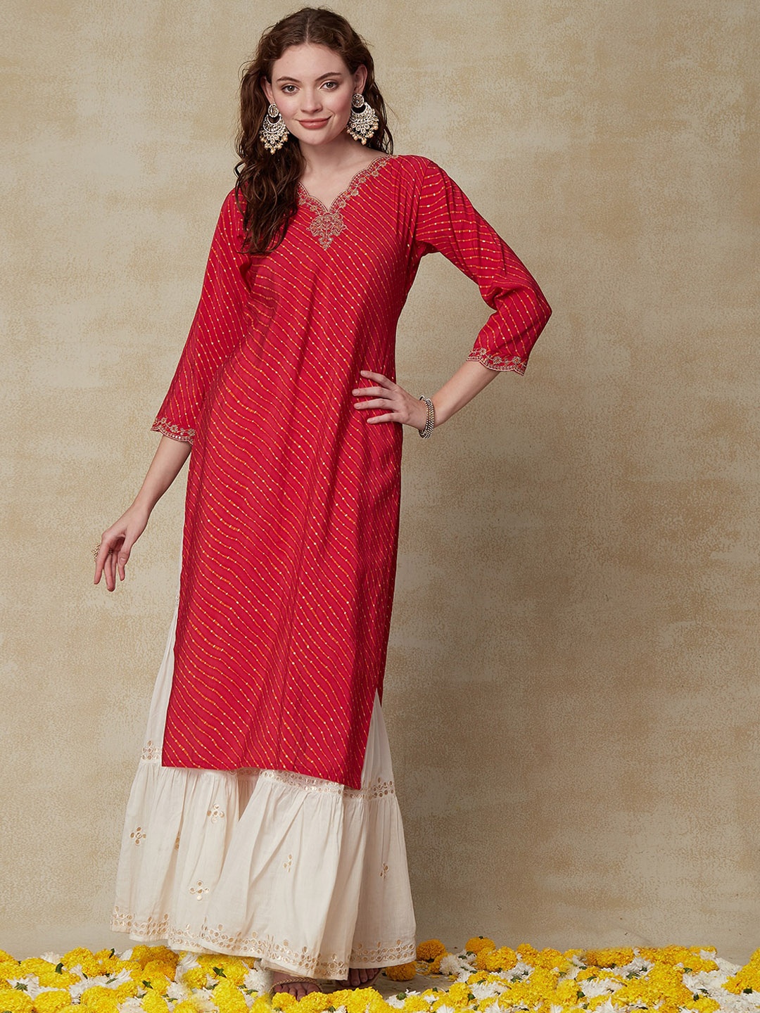 

FASHOR Striped Woven Design V-Neck Sequins Straight Kurta, Pink