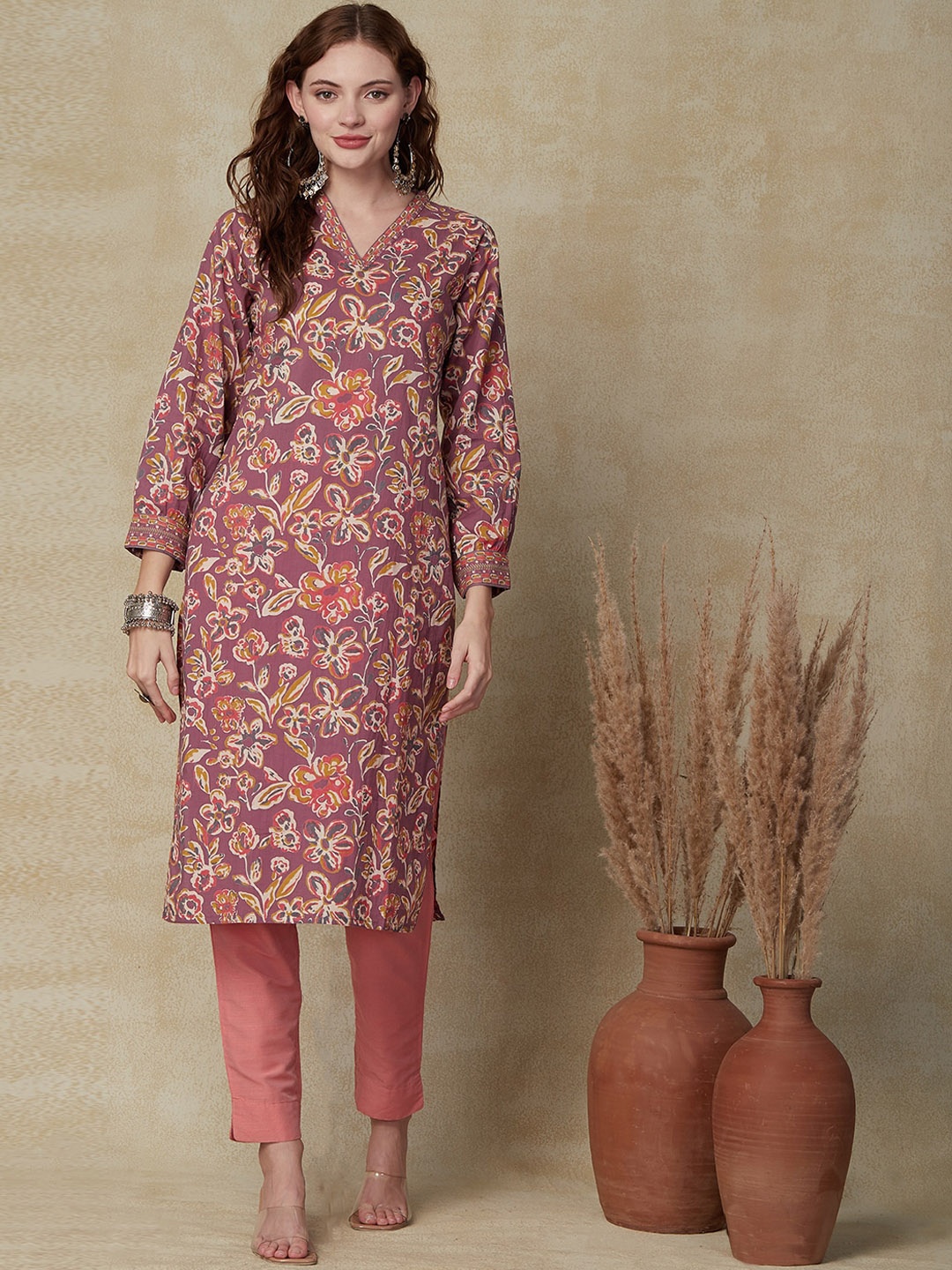 

FASHOR Ethnic Motifs Printed V-Neck Cotton Straight Kurta, Purple