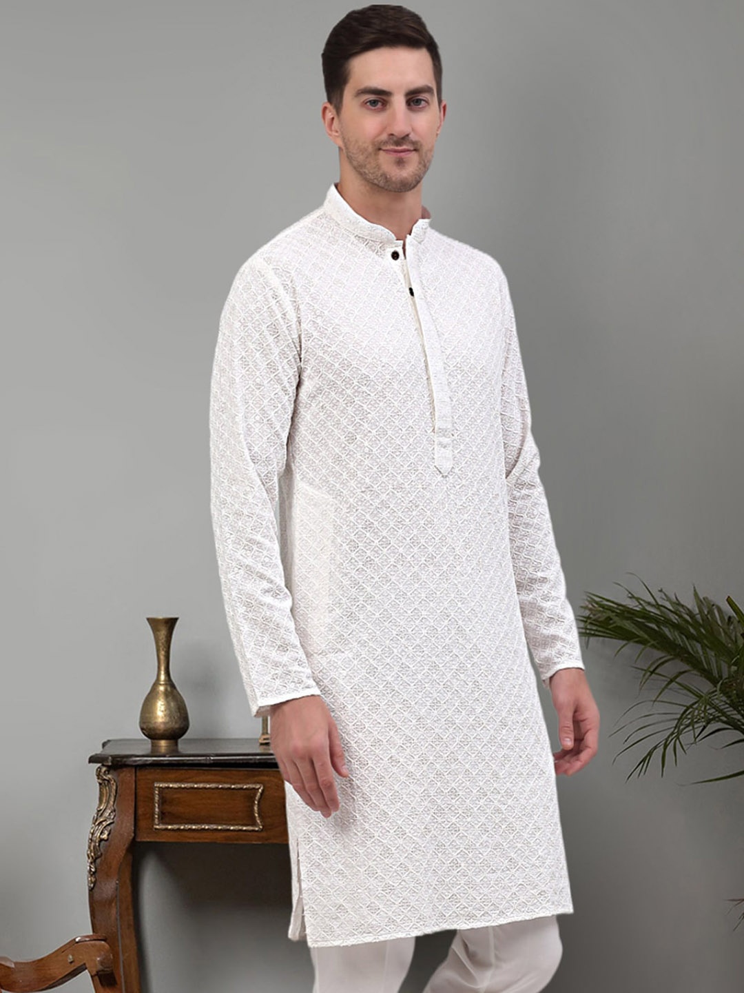 

Jompers Geometric Embroidered Sequinned Kurta, White
