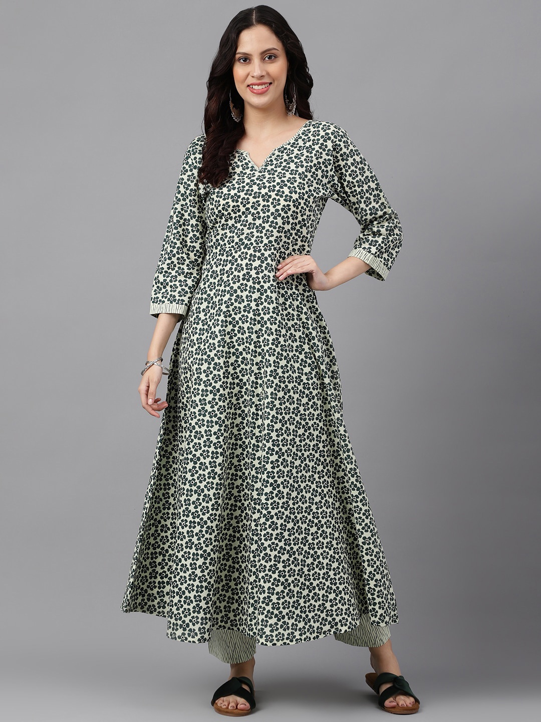 

KALINI Floral Printed Pure Cotton Kurta With Trousers, Green