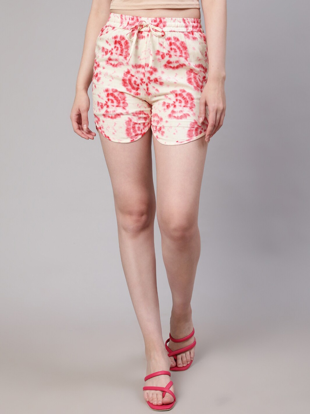 

DAEVISH Women Tie & Dye Dyed Mid-Rise Shorts, Red
