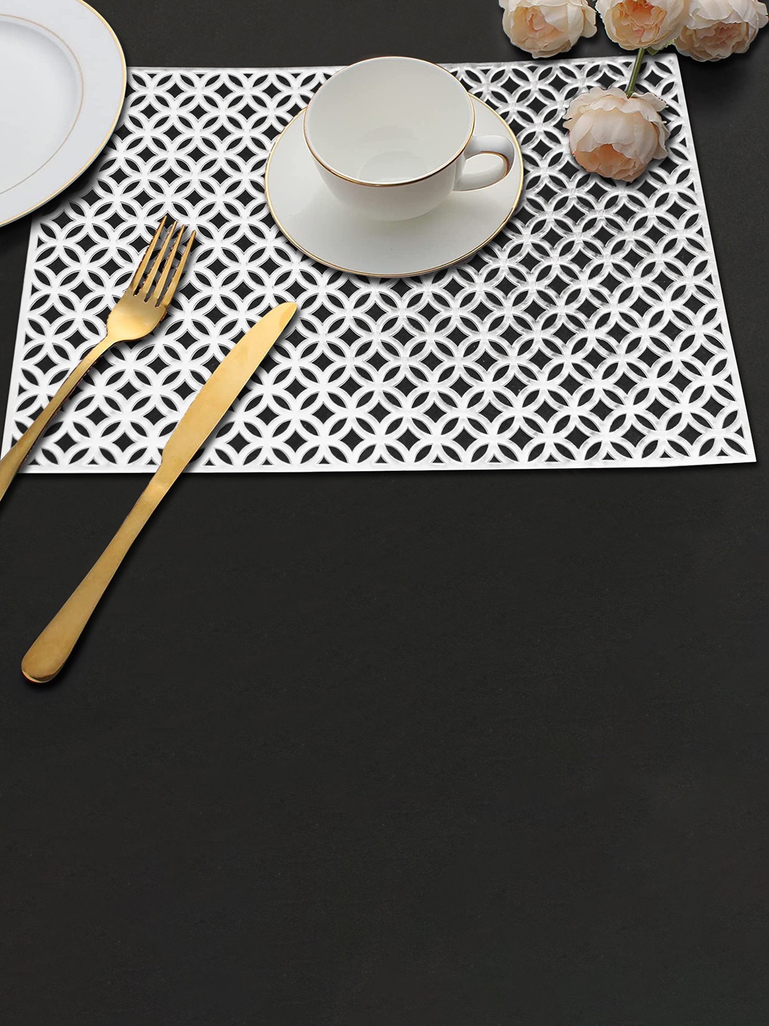 

Dakshya Industries Silver Toned 2-Pcs Rectangle Table Placemats