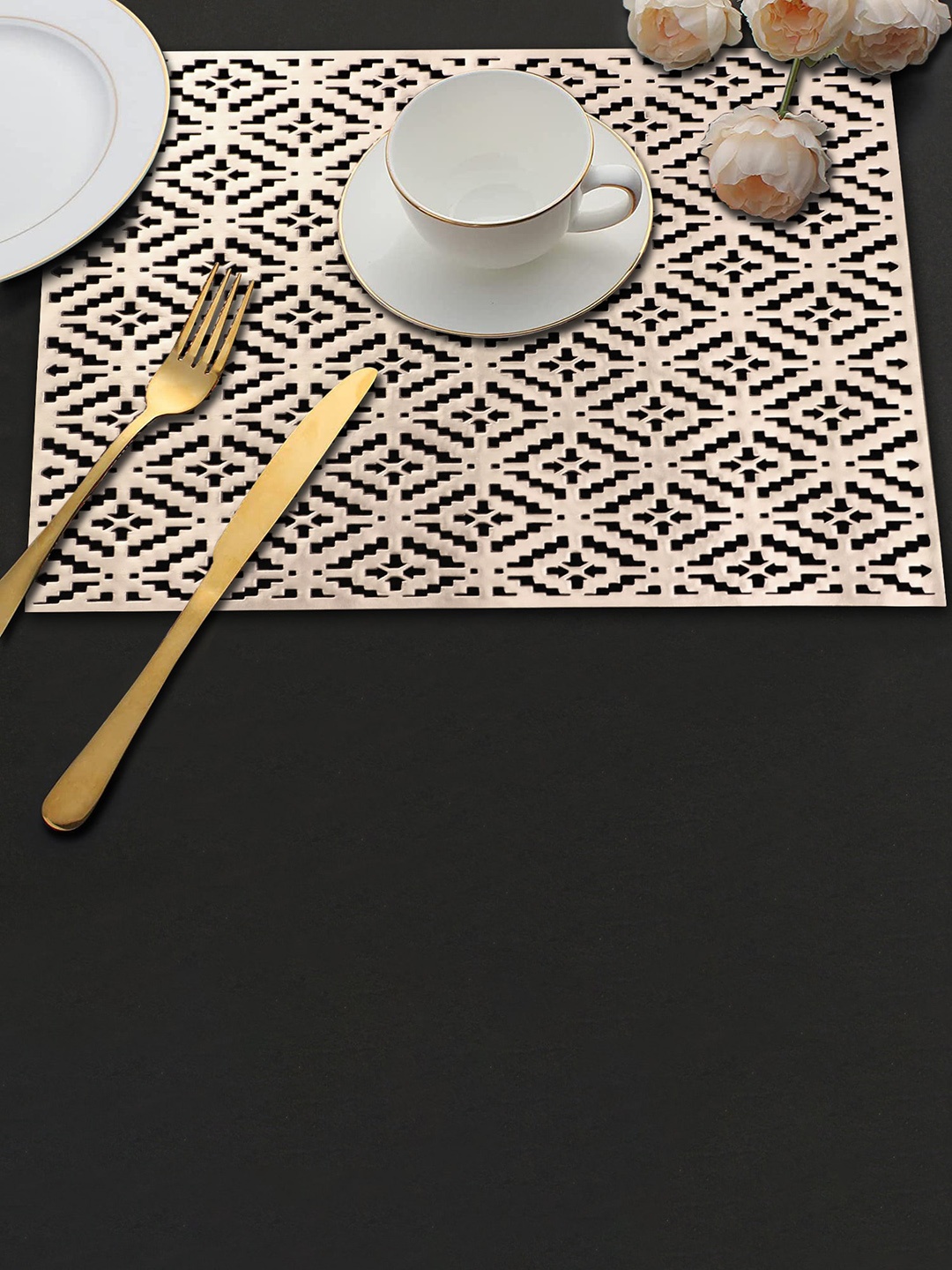 

Dakshya Industries Gold Toned 2 Pieces Geometric Rectangular Table Placemats