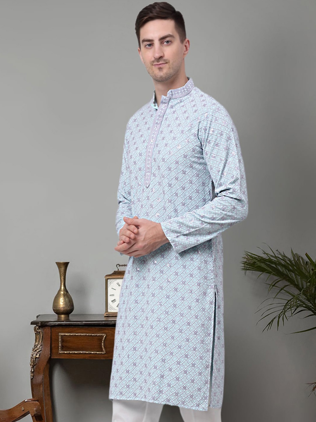 

Jompers Embroidered Mandarin Collar Kurta, Blue