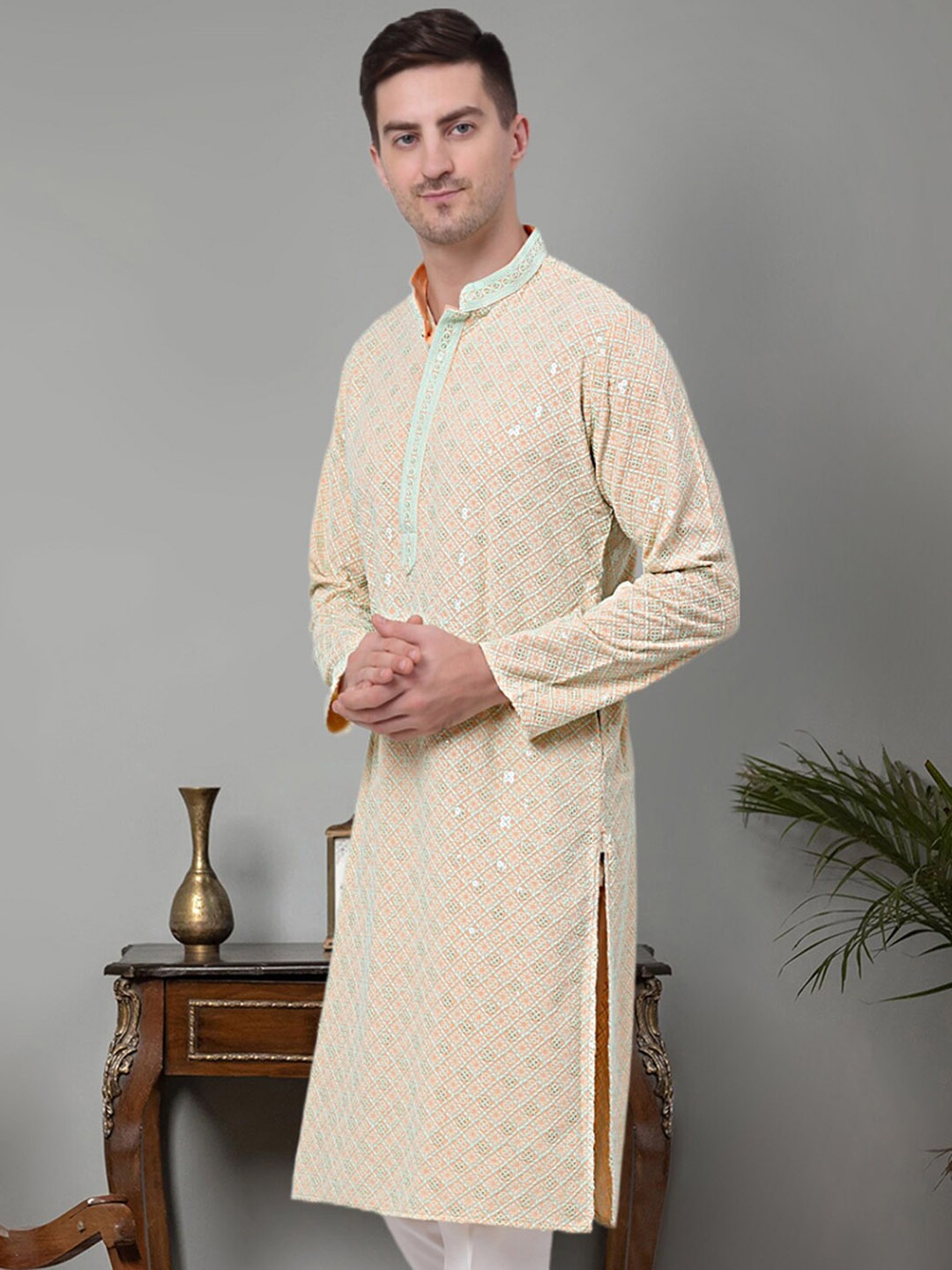 

Jompers Embroidered Mandarin Collar Kurta, Peach