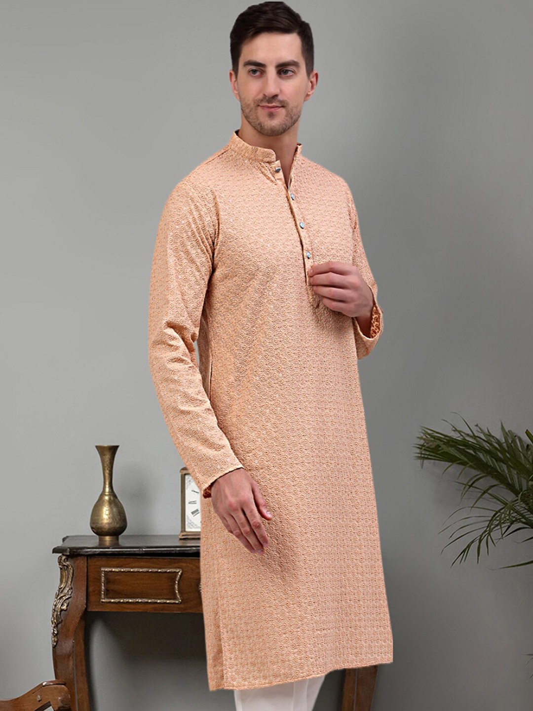 

Jompers Embroidered Mandarin Collar Kurta, Peach