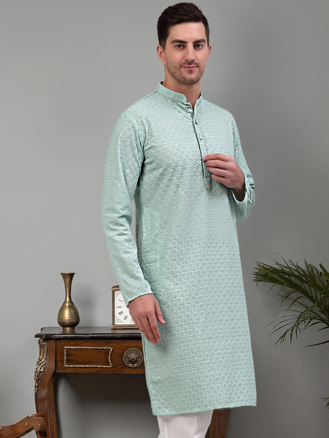 

Jompers Floral Embroidered Mandarin Collar Pure Cotton Straight Kurta, Green