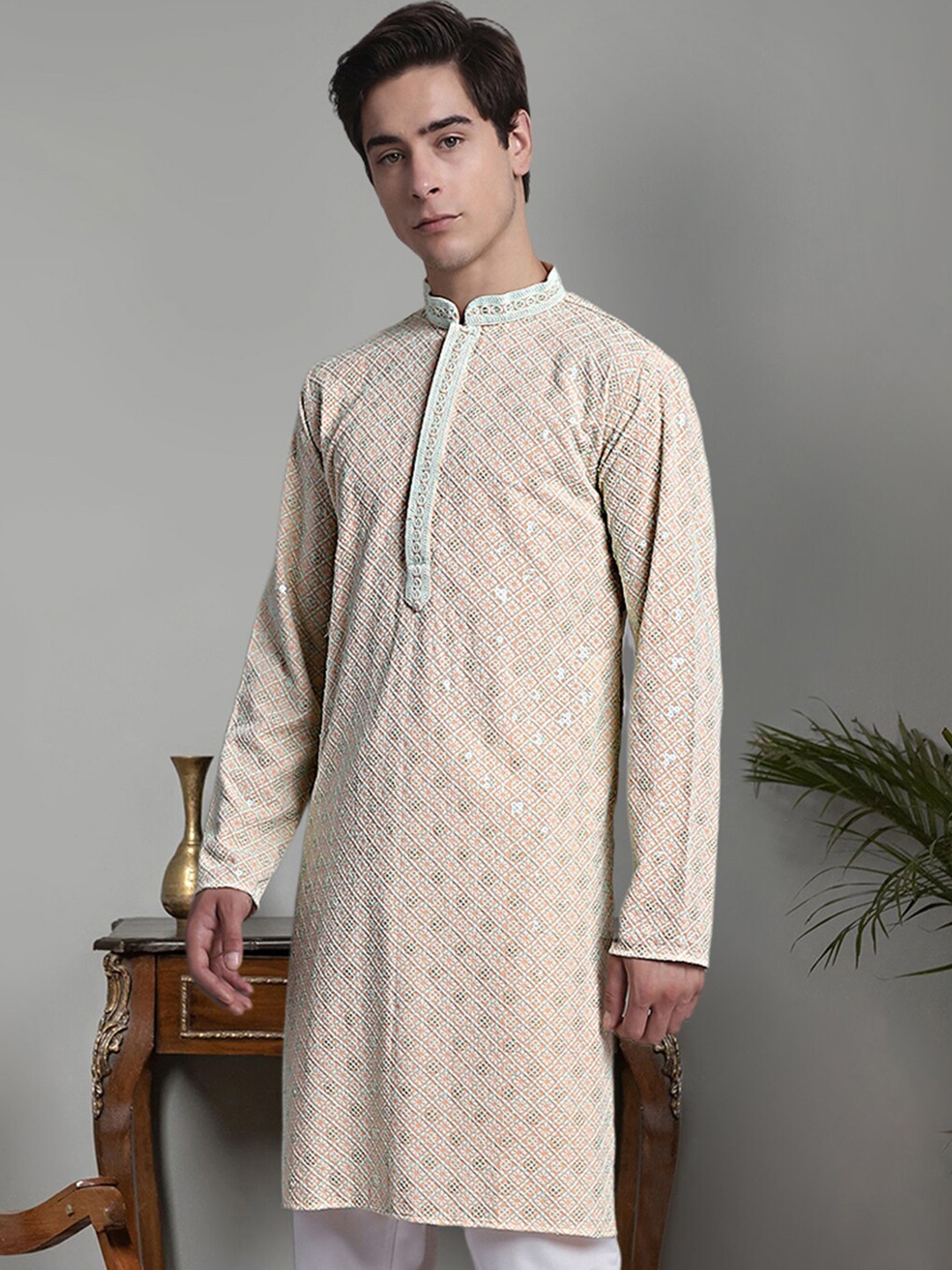 

Jompers Geometric Embroidered Mandarin Collar Sequinned Pure Cotton Straight Kurta, Peach