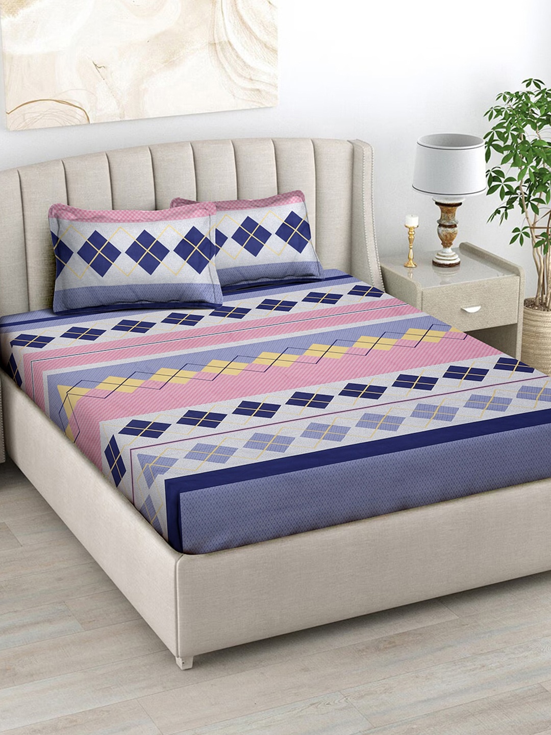 

FABINALIV Blue & Purple Geometric Print 300 TC King Size Bedsheet & 2 Pillow Covers