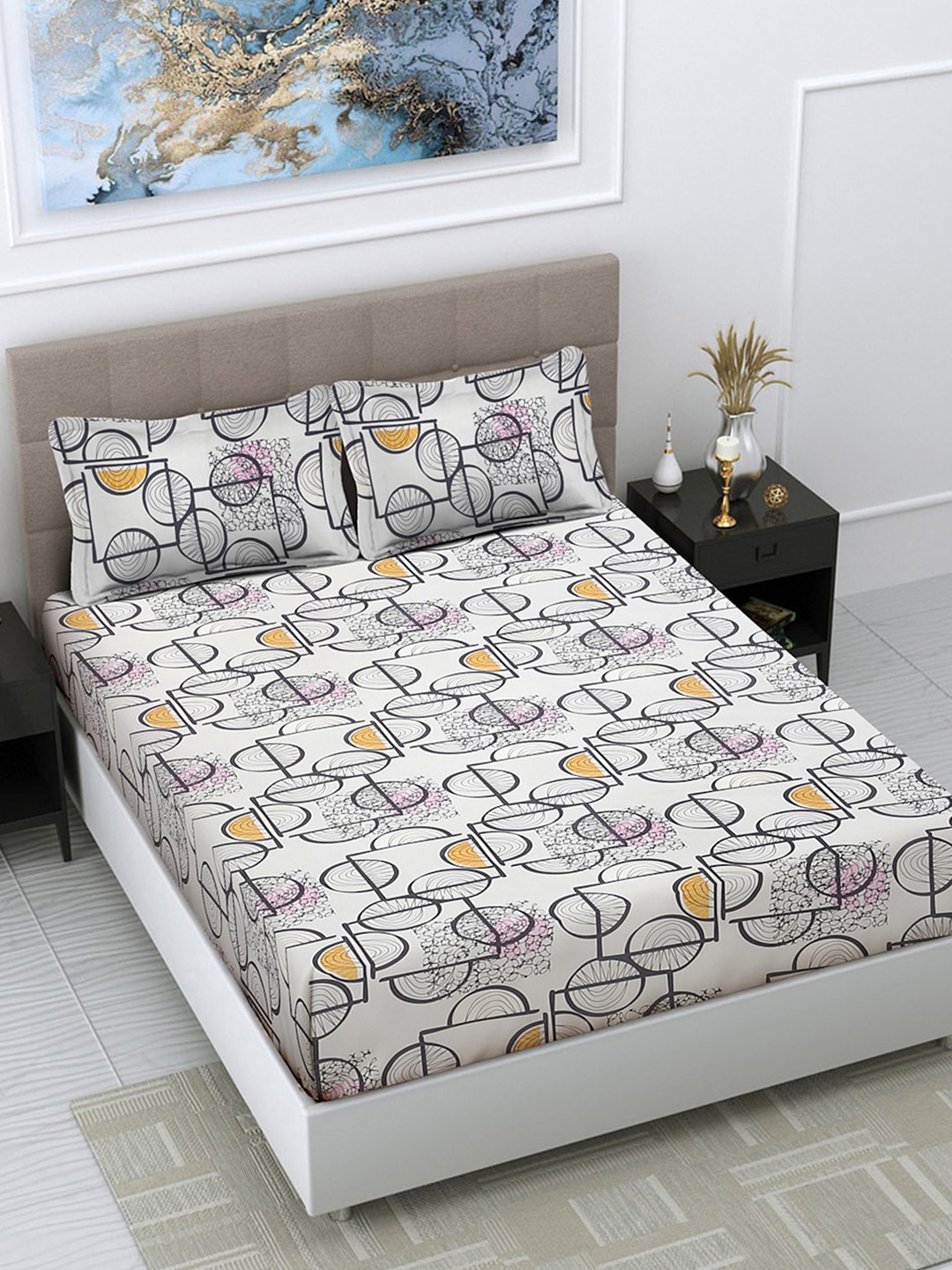 

FABINALIV Grey & Black Geometric Print 300 TC King Size Bedsheet & 2 Pillow Covers