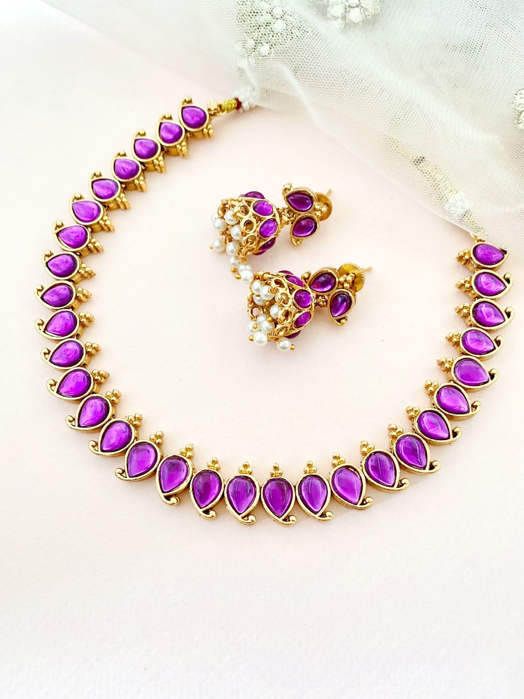 

Pihtara Jewels Gold-Plated Stone-Studded Jewellery Set