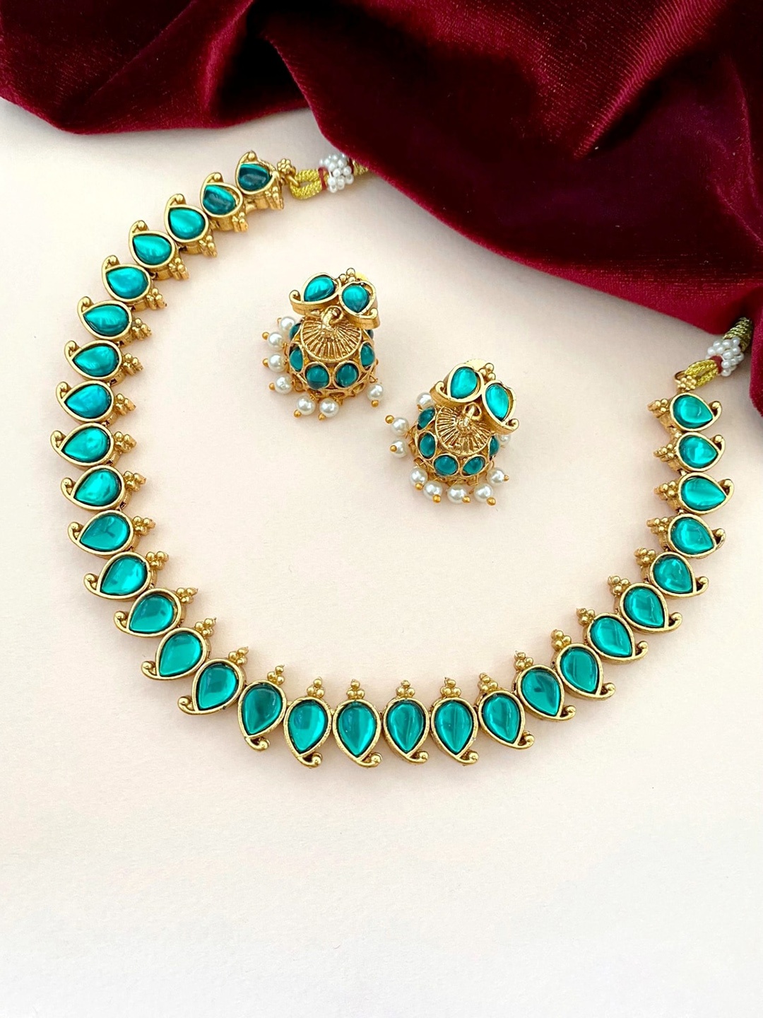 

Pihtara Jewels Gold Plated Stone Studded Jewellery Set, Green
