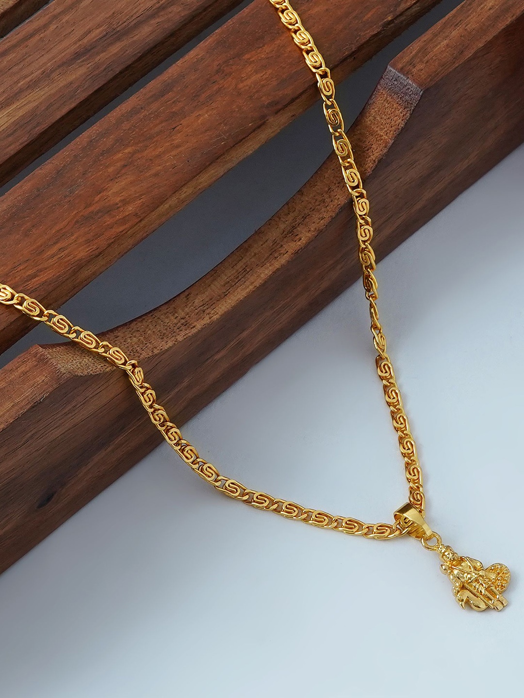 

MANSIYAORANGE Unisex Gold-plated Lord Hanuman Pendant With Chain