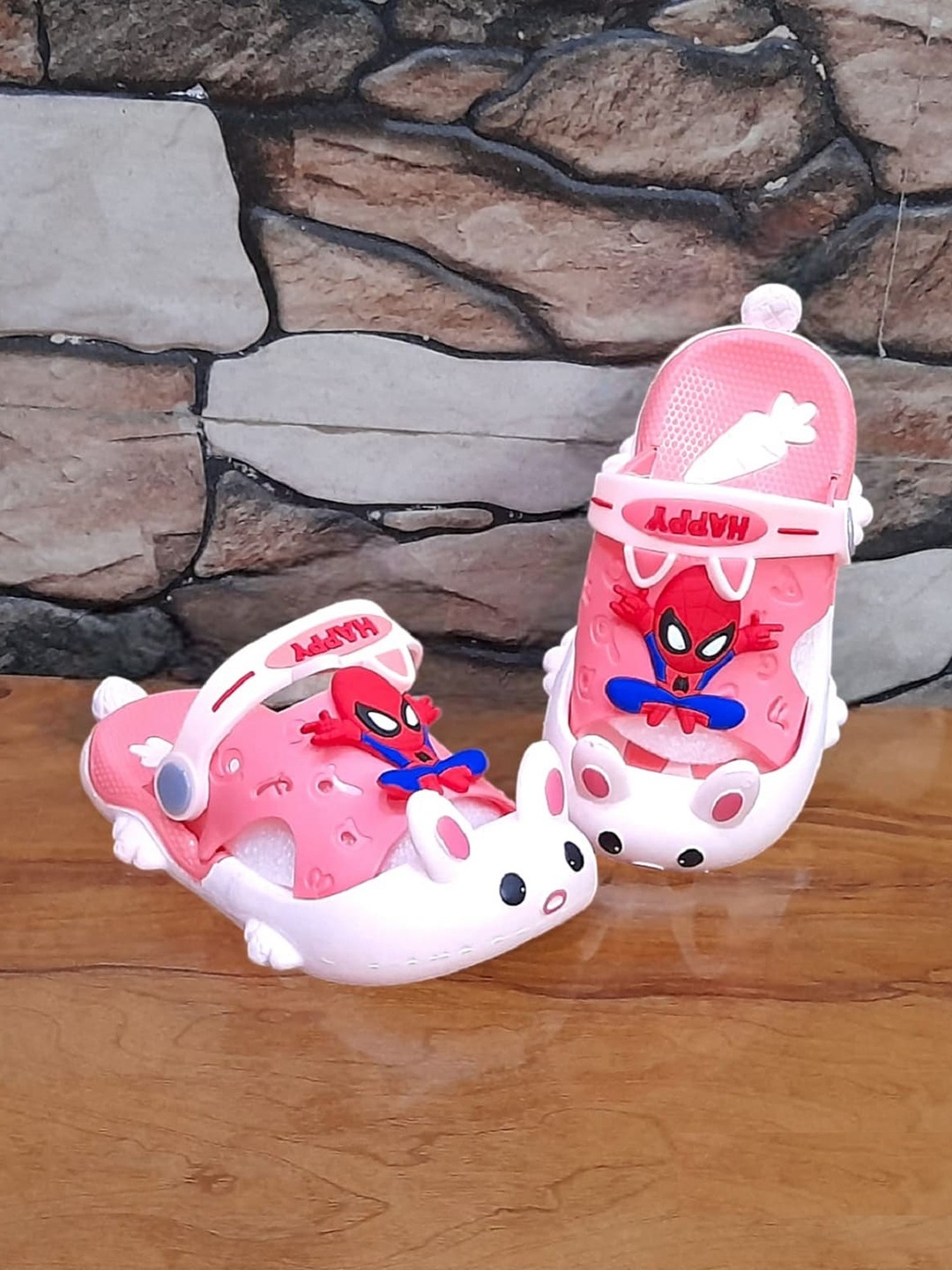 

BAESD Kids Spider-Man Applique Clogs, Pink