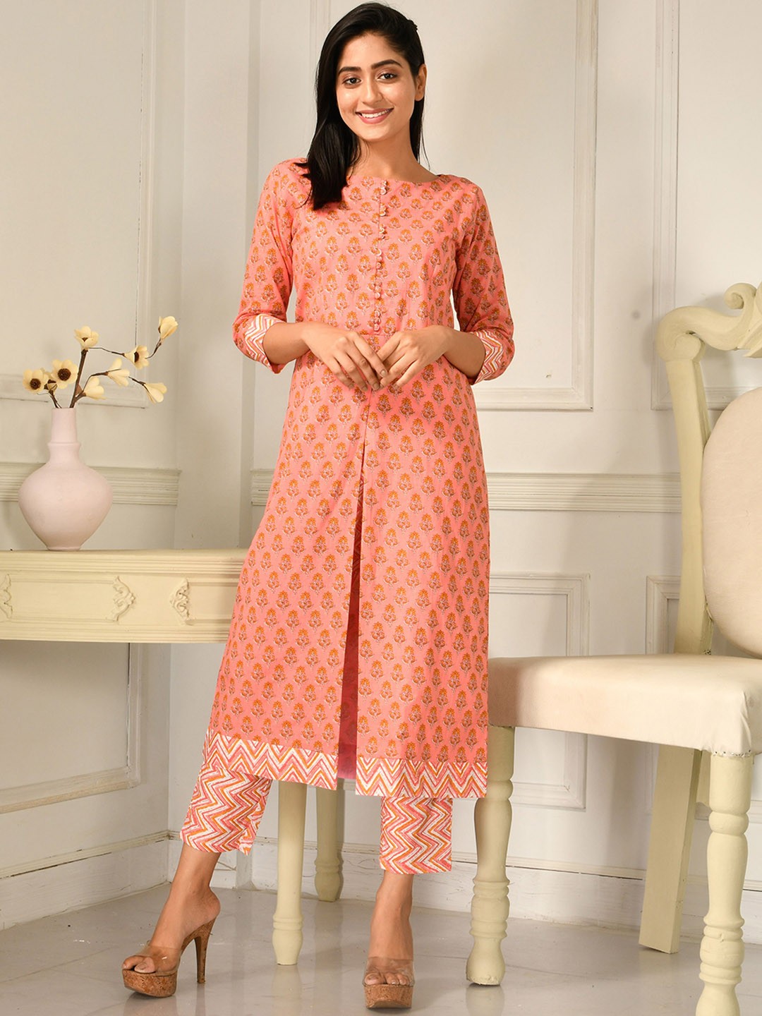 

Disli Ethnic Motifs Printed Pure Cotton Kurta With Trousers, Pink