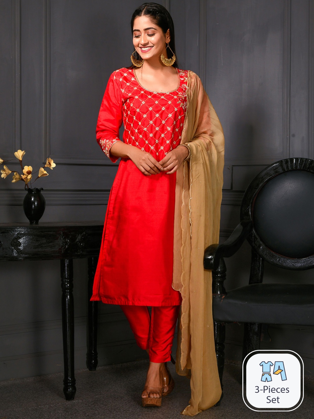 

Disli Ethnic Motifs Embroidered Sequinned Raw Silk Kurta with Trousers & Dupatta, Red