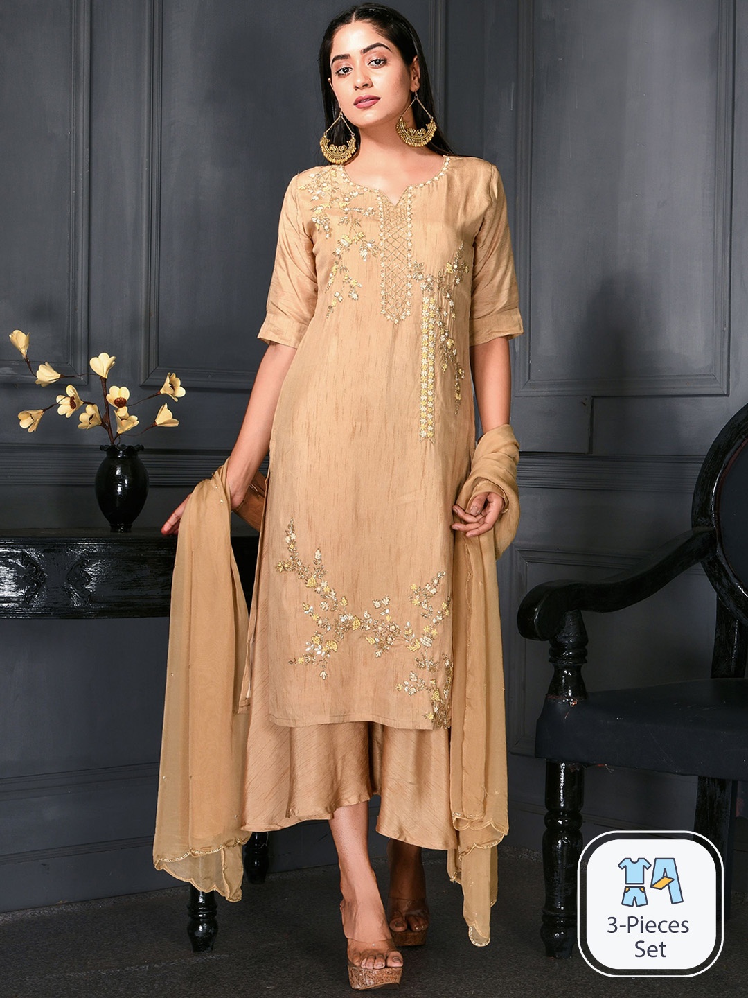 

Disli Floral Embroidered Regular Kurta & Palazzos With Dupatta, Beige