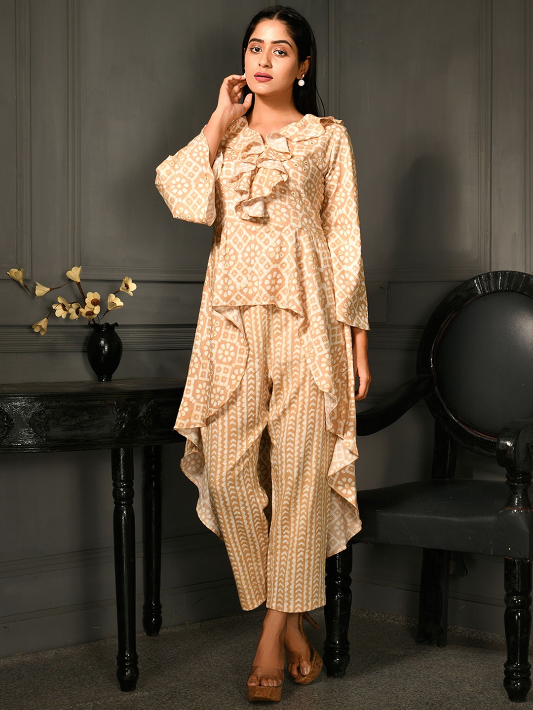 

Disli Ethnic Motifs Printed Regular Pure Cotton Kurti With Trousers, Beige