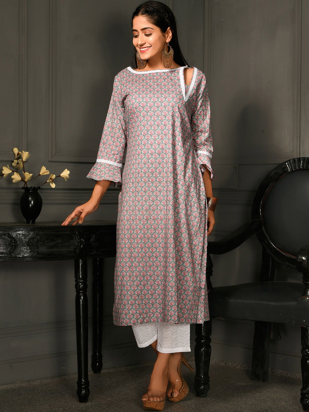 

Disli Floral Printed Pure Cotton Kurta with Trousers, Pink