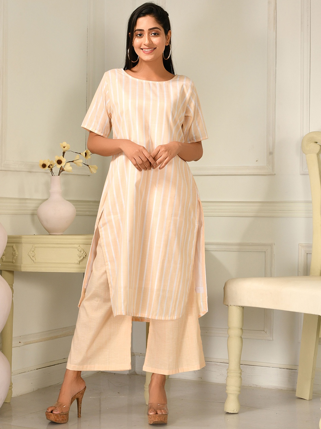 

Disli Striped Regular Pure Cotton Kurta with Palazzos, Cream