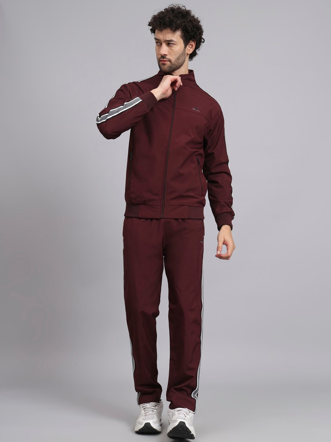 

39 THREADS Brand Logo Detail Side Striped Tracksuit, Maroon