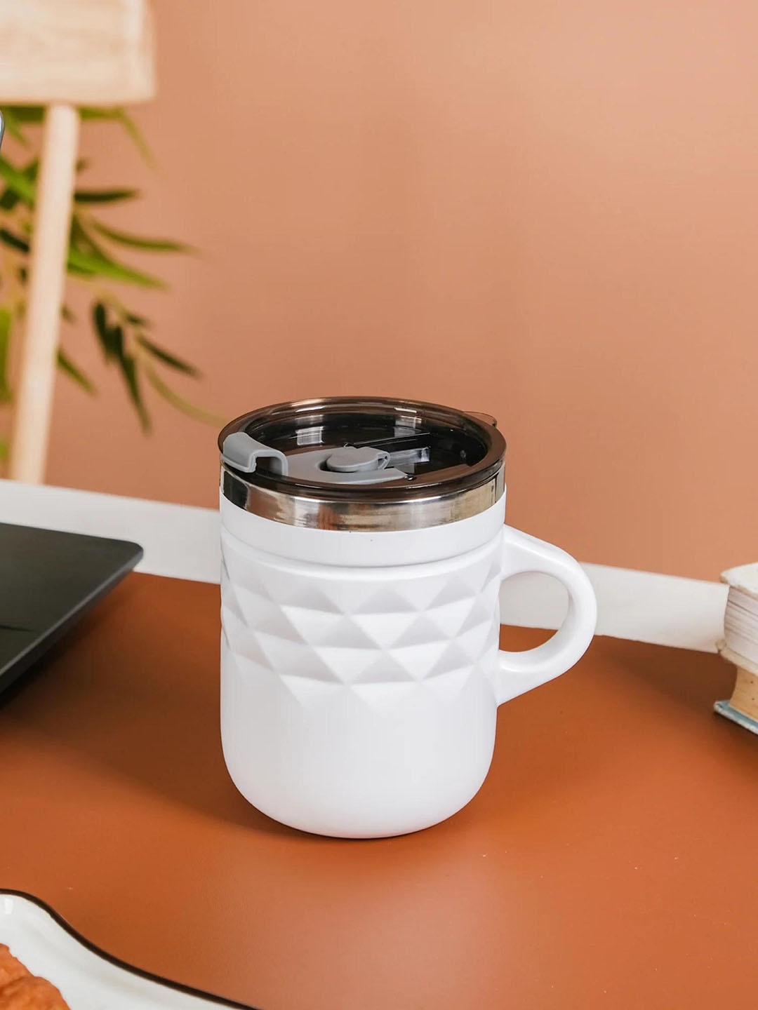 

Nestasia White & Grey Geometric Textured Stainless Steel Matte Mug 400ml