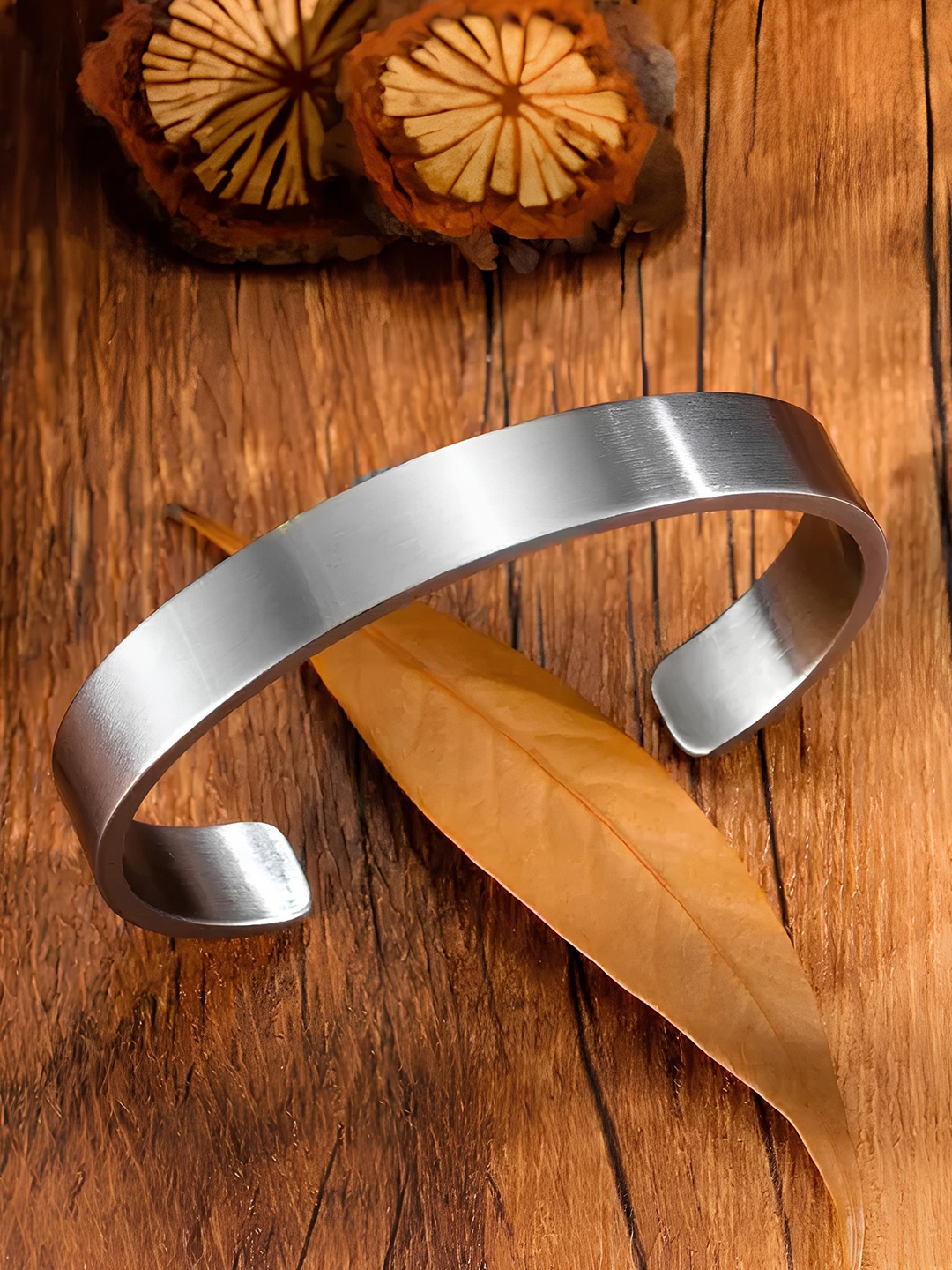 

KARISHMA KREATIONS Unisex Silver-Plated Cuff Bracelet