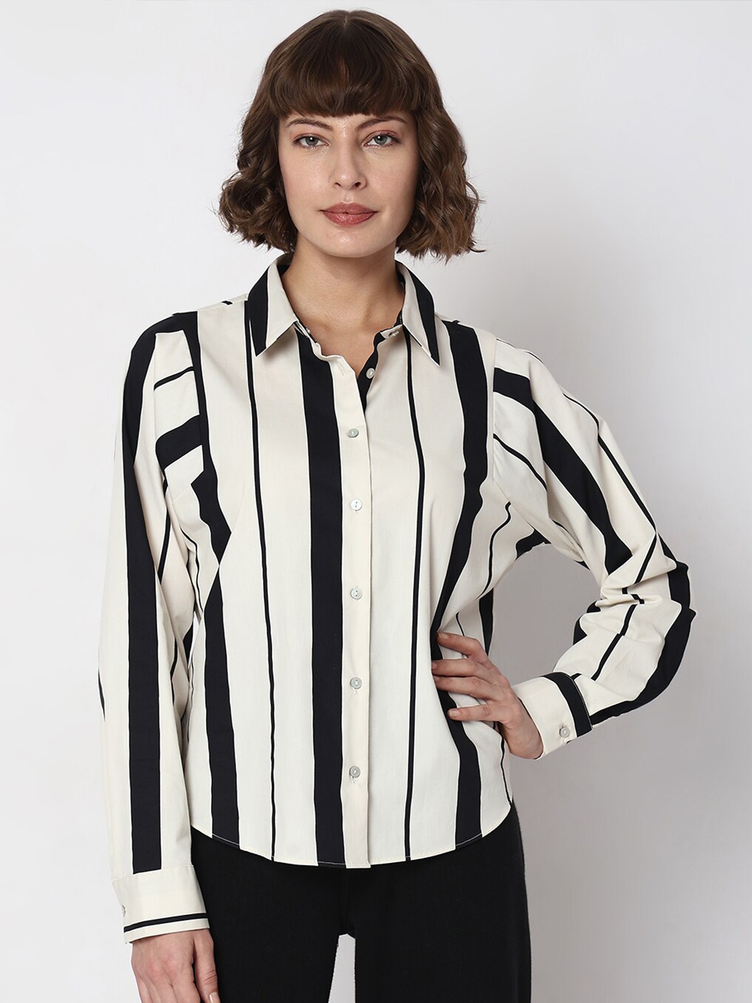 

Vero Moda Vertical Striped Spread Collar Cuff Sleeves Cotton Casual Shirt, Off white