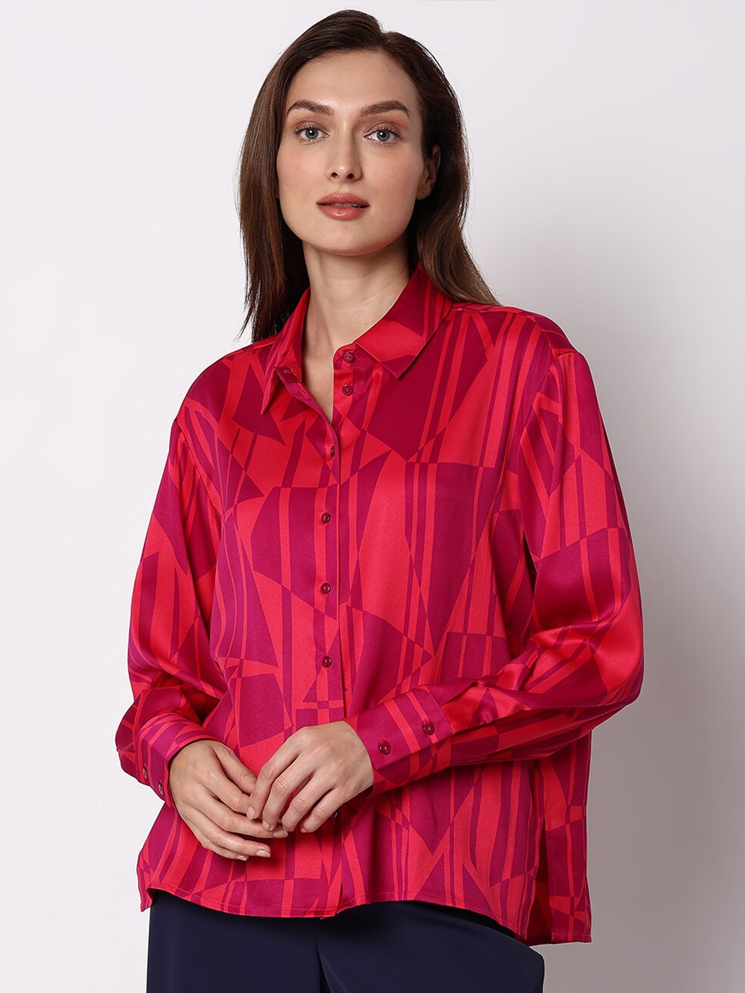 

Vero Moda Abstract Printed Spread Collar Regular Fit Casual Shirt, Pink