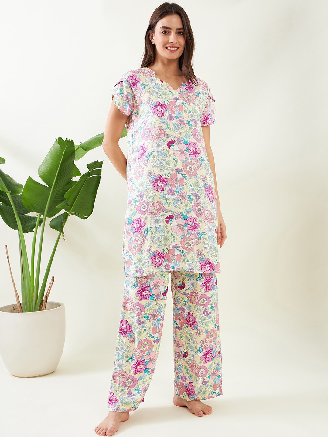 

The Kaftan Company Floral Printed Longline Night suit, Yellow