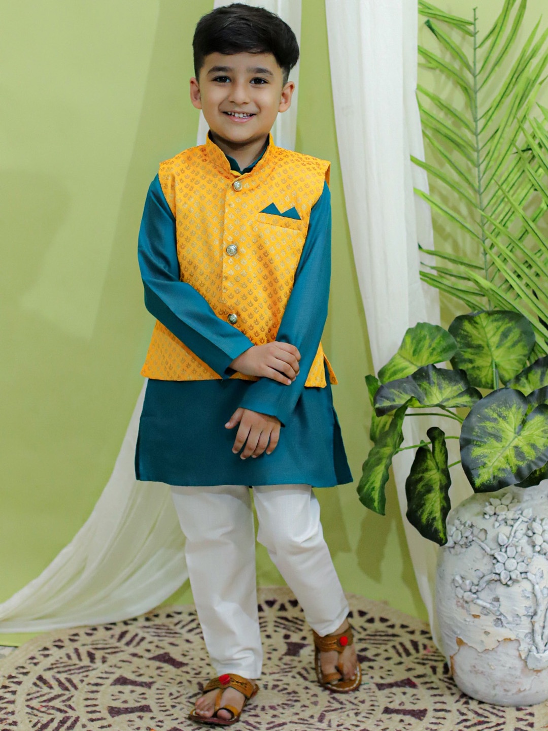 

BownBee Boys Pure Cotton Kurta & Pyjamas With Jacket, Blue