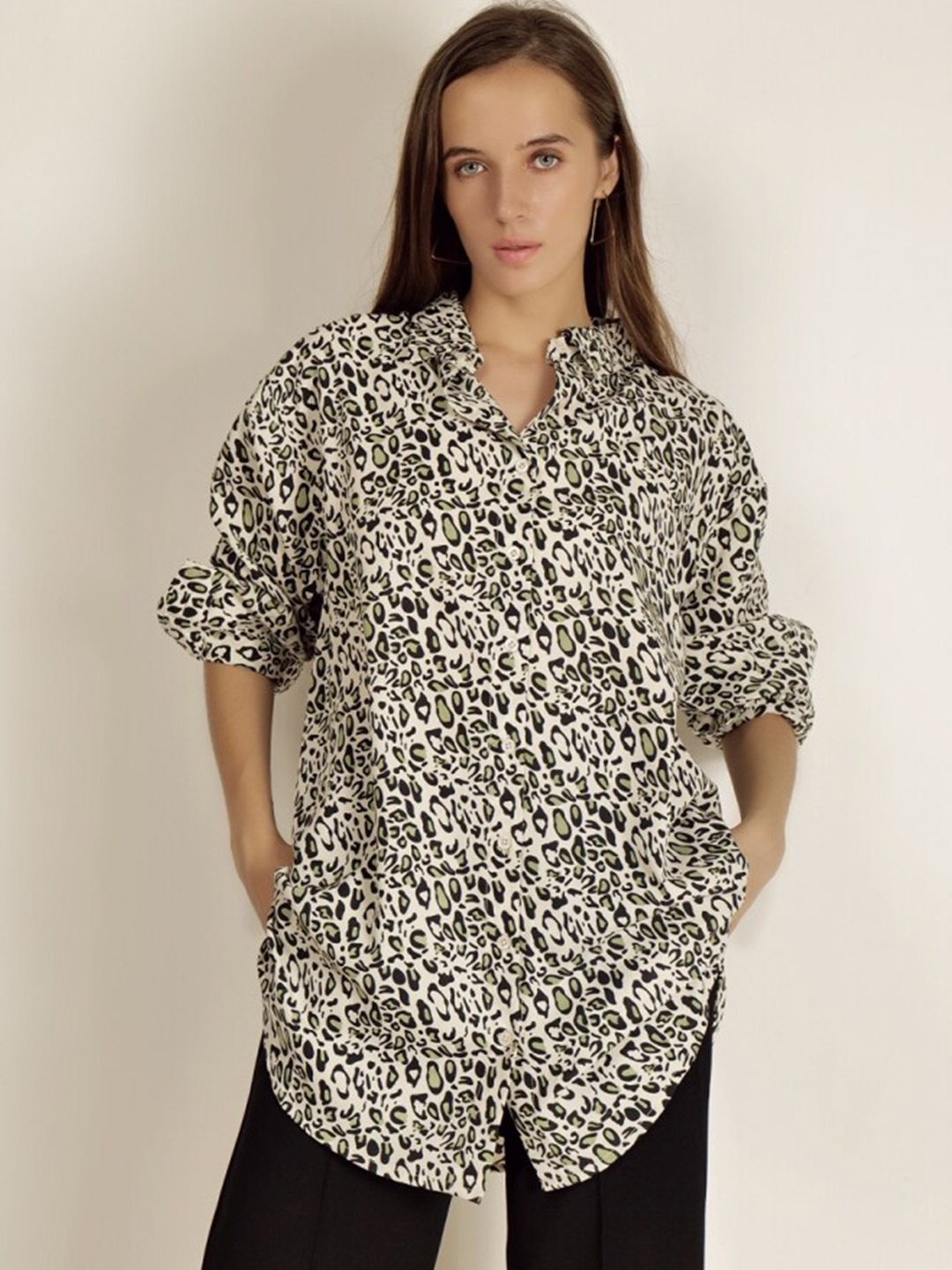 

INVICTUS Oversized Animal Printed Spread Collar Long Sleeve Casual Shirt, White