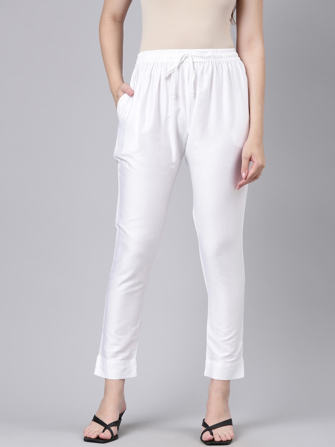

GOLDSTROMS Women Mid-Rise Cotton Satin Cropped Trousers, White