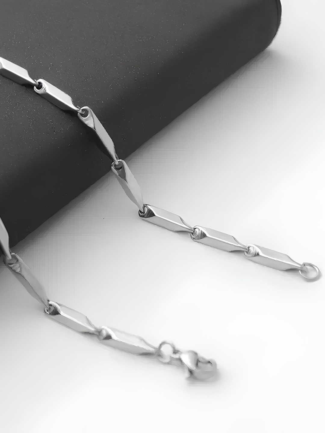 

KARISHMA KREATIONS Unisex Stainless Steel Silver-Plated Chain